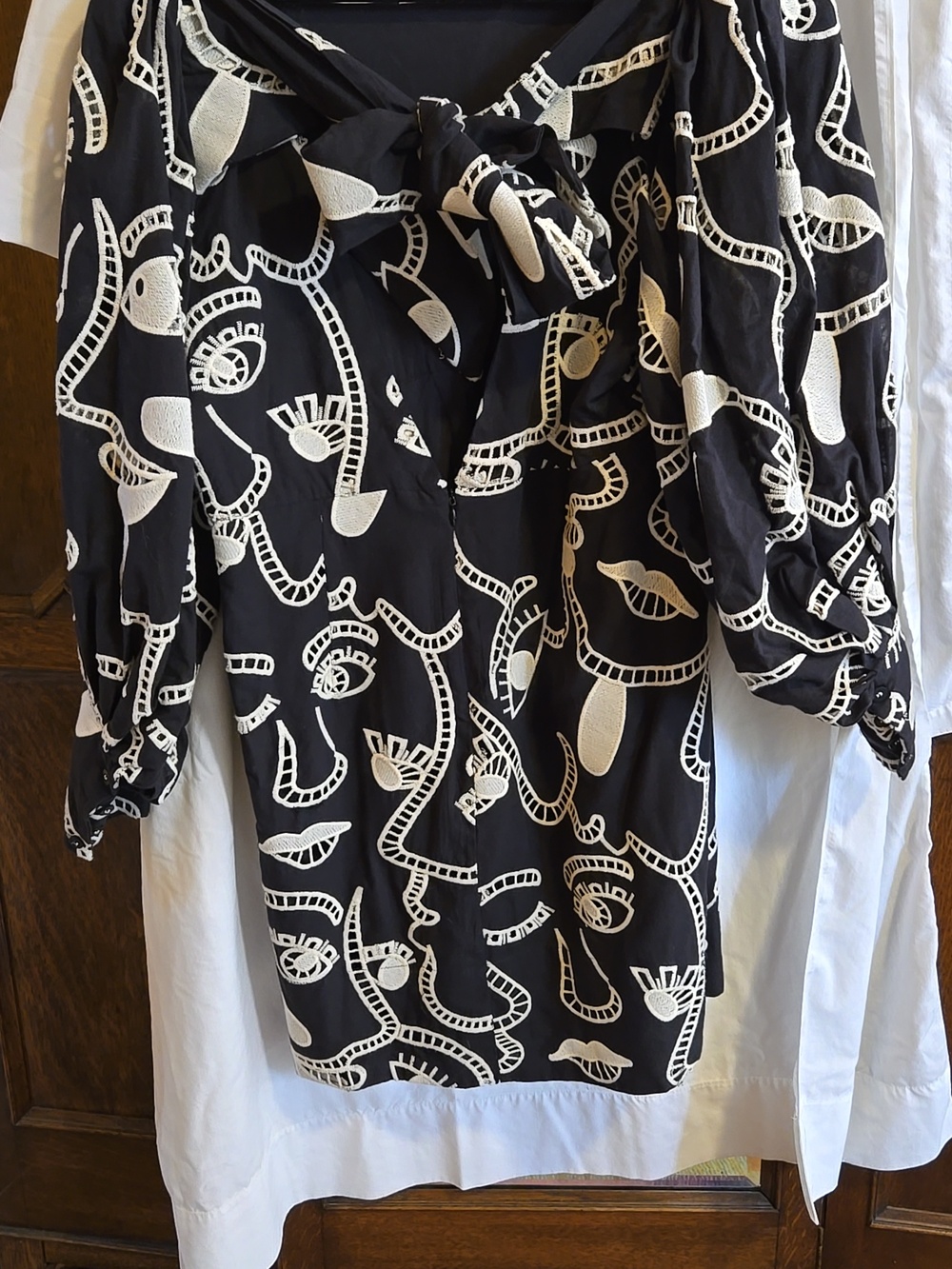 Farm Rio Richelieu Faces Black & Cream Embroidered Puff-Sleeve Women's Dress XL - Picture 4 of 5